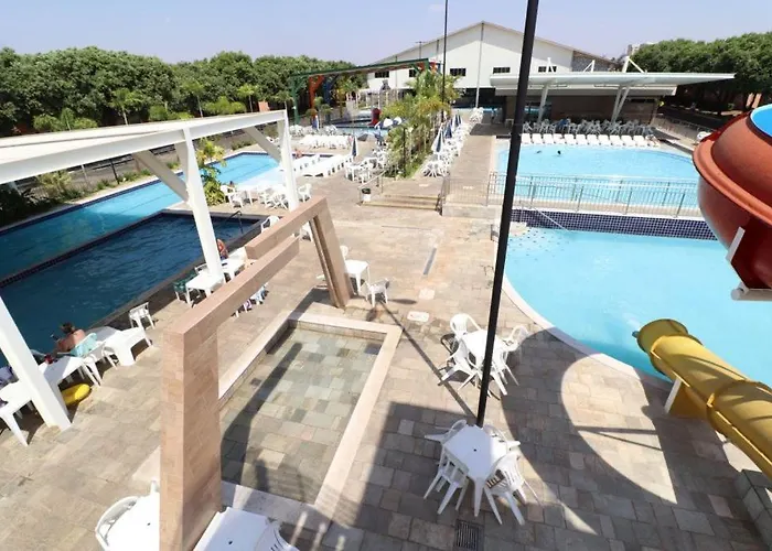 Diroma Fiori 425 - 2 Quartos - 10 Hospedes - Caldas Novas - Goias
